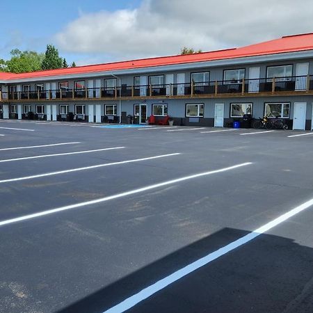 Outdoorsman Motel Wawa Eksteriør billede